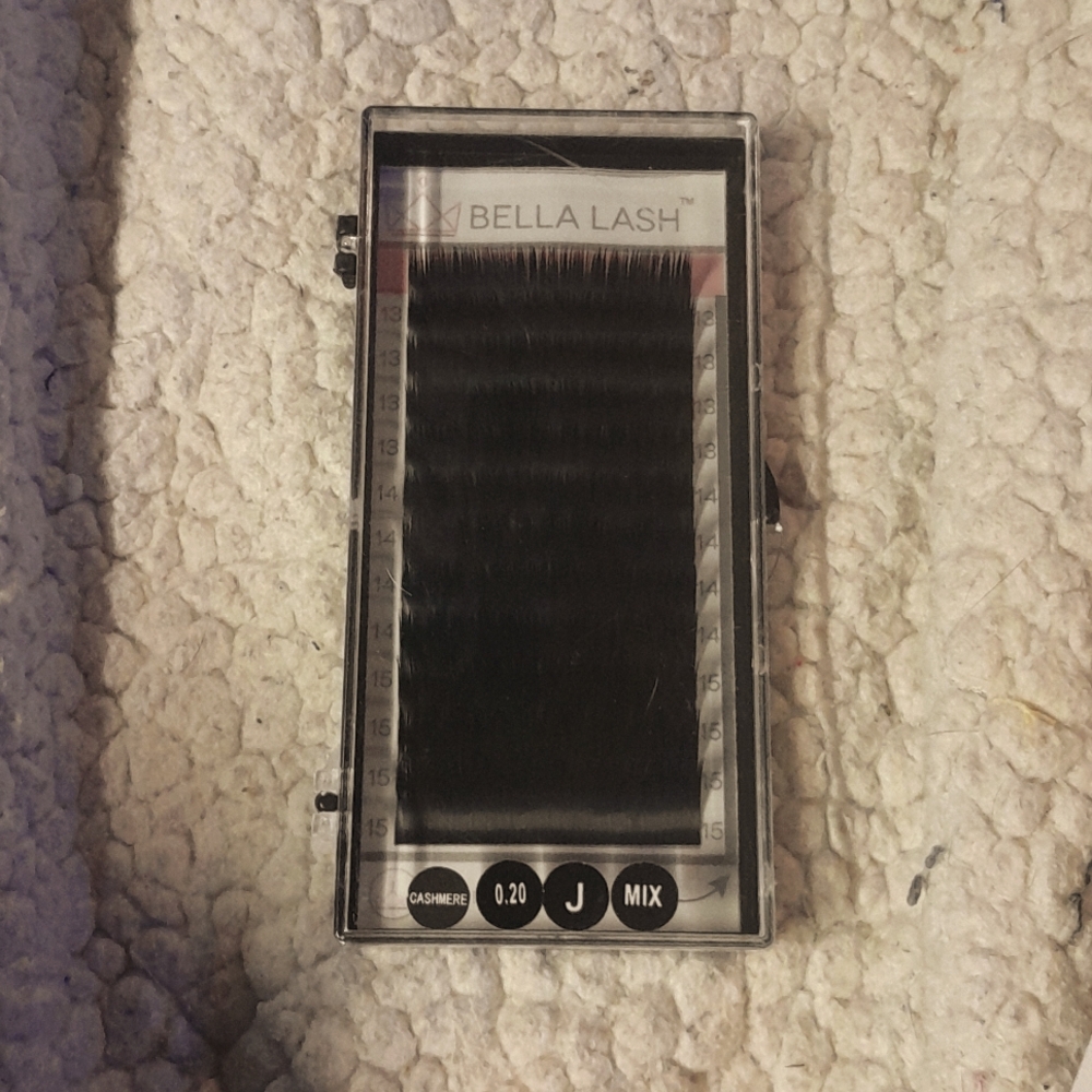 BELLA LASH EYE LASHES